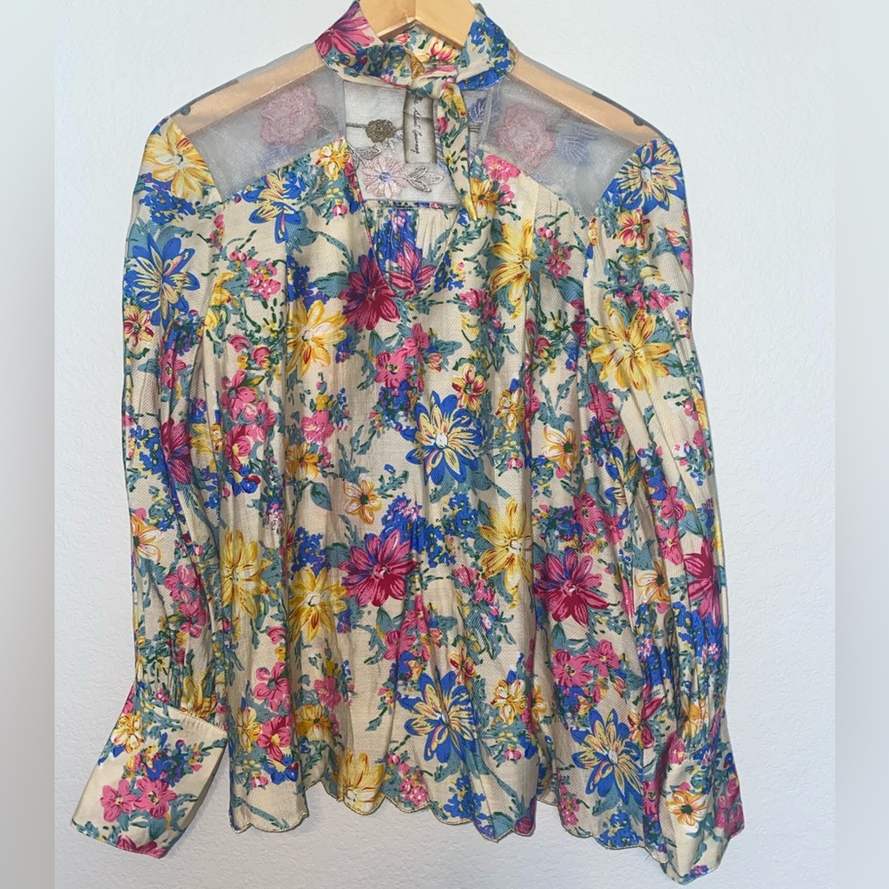 Detailed floral blouse